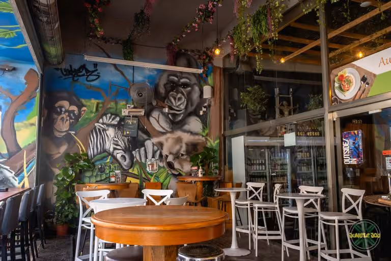 Innenraum von Jungle Joy Gżira