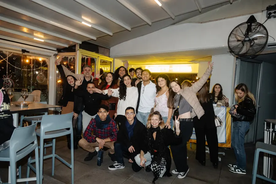Un grupo posando en Jungle Joy
