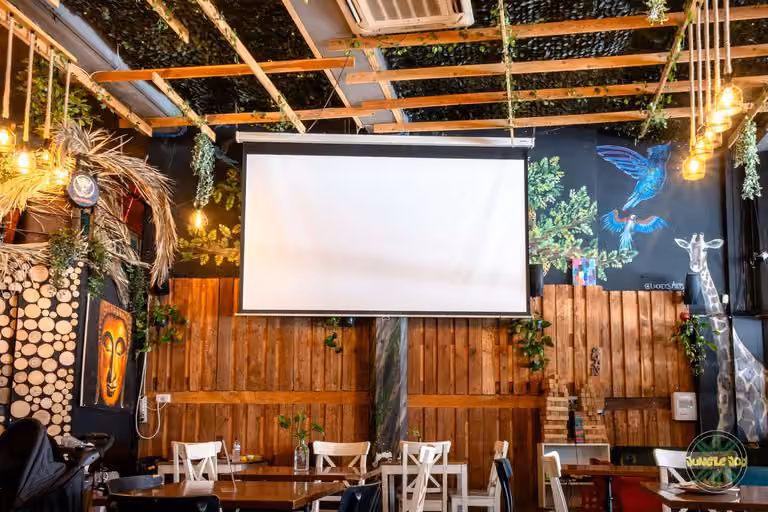 Innenraum von Jungle Joy Gżira