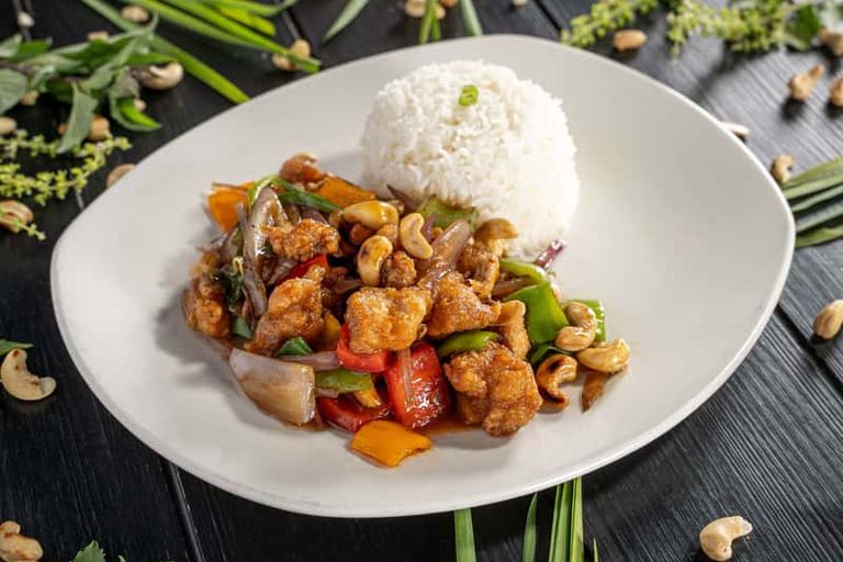 Thai cashew chicken